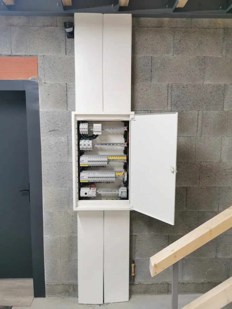 Réalisation d'électricité par AM SAS, électricien, plombier, chauffagiste à Courlay